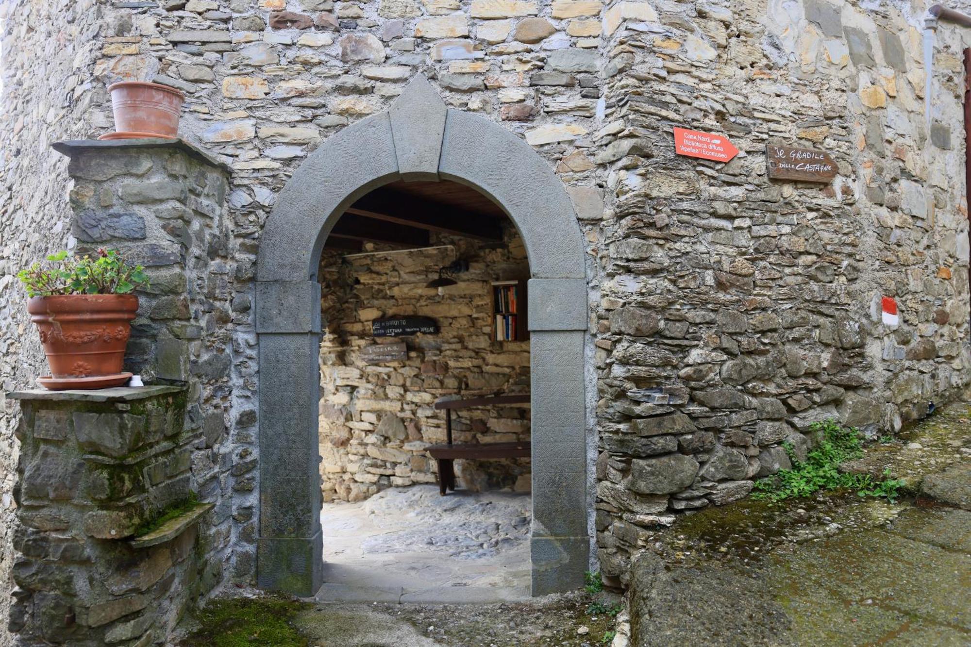 Agriturismo Montagna Verde Apella Licciana Nardi エクステリア 写真